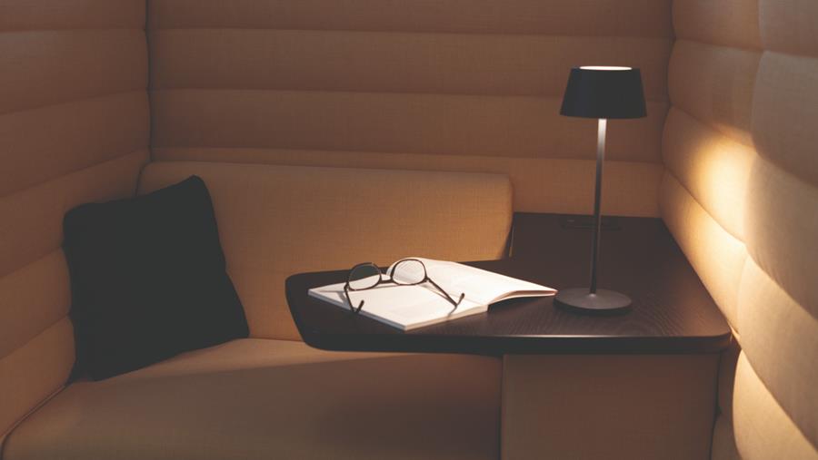 MAUL stelt voor: nieuwe mobiele lamp MAULnina