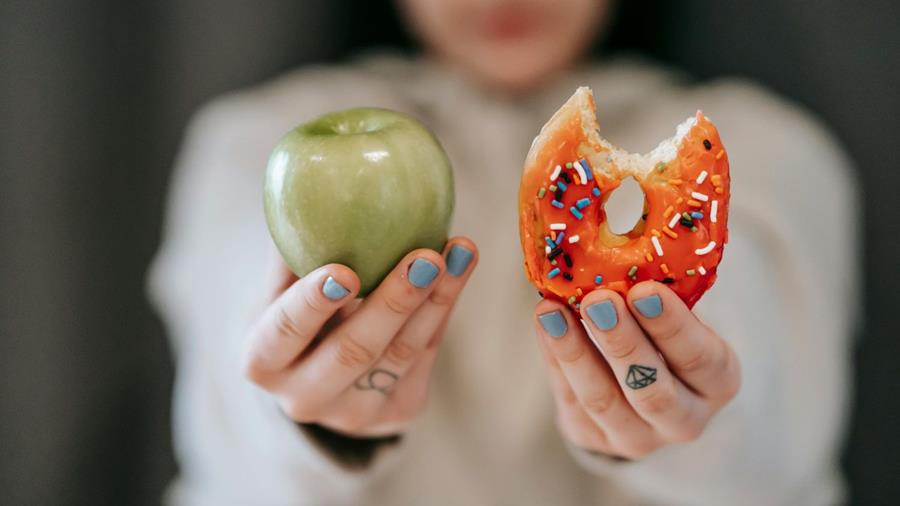 Des fruits aux gaufres : les en-cas les plus consommés par les Belges