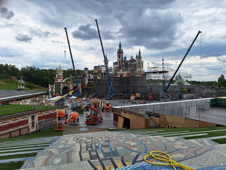 Sarens werkt aan de wederopbouw van Tomorrowland